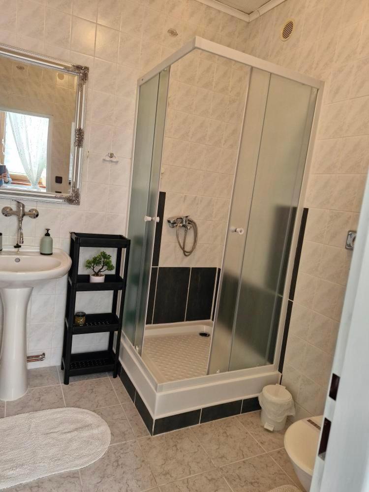 Hotel Waldhof Jirikov  Zewnętrze zdjęcie